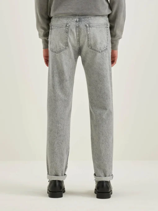 Peeg Tapered Jeans